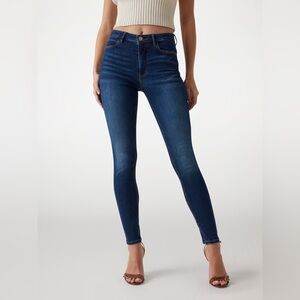 GUESS '1981 Skinny' Classic Faded Dark Blue Wash High Rise Skinny Jean - Size 25